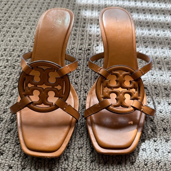 Tory Burch Shoes - Tory Burch Tan Miller Leather Slide Sandals